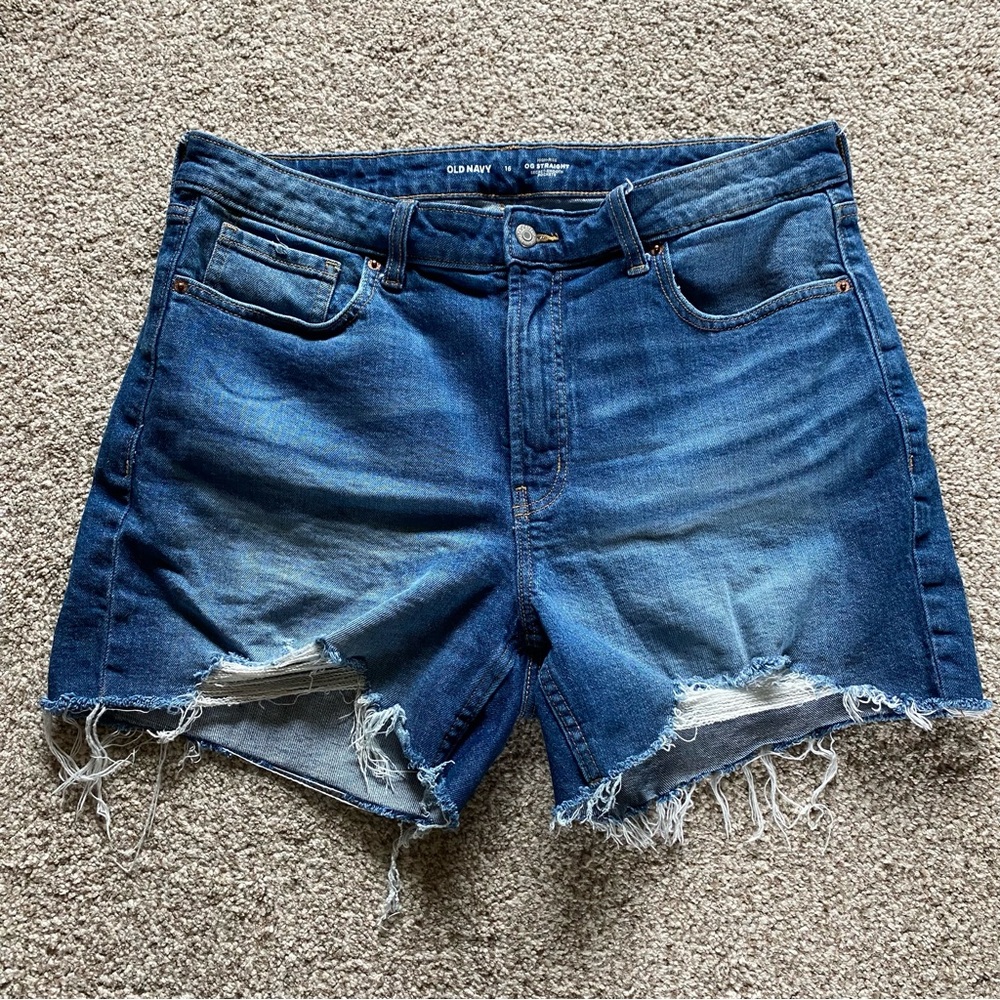 Old Navy Women's Distressed Blue Jean Shorts, Size 16, 5” length